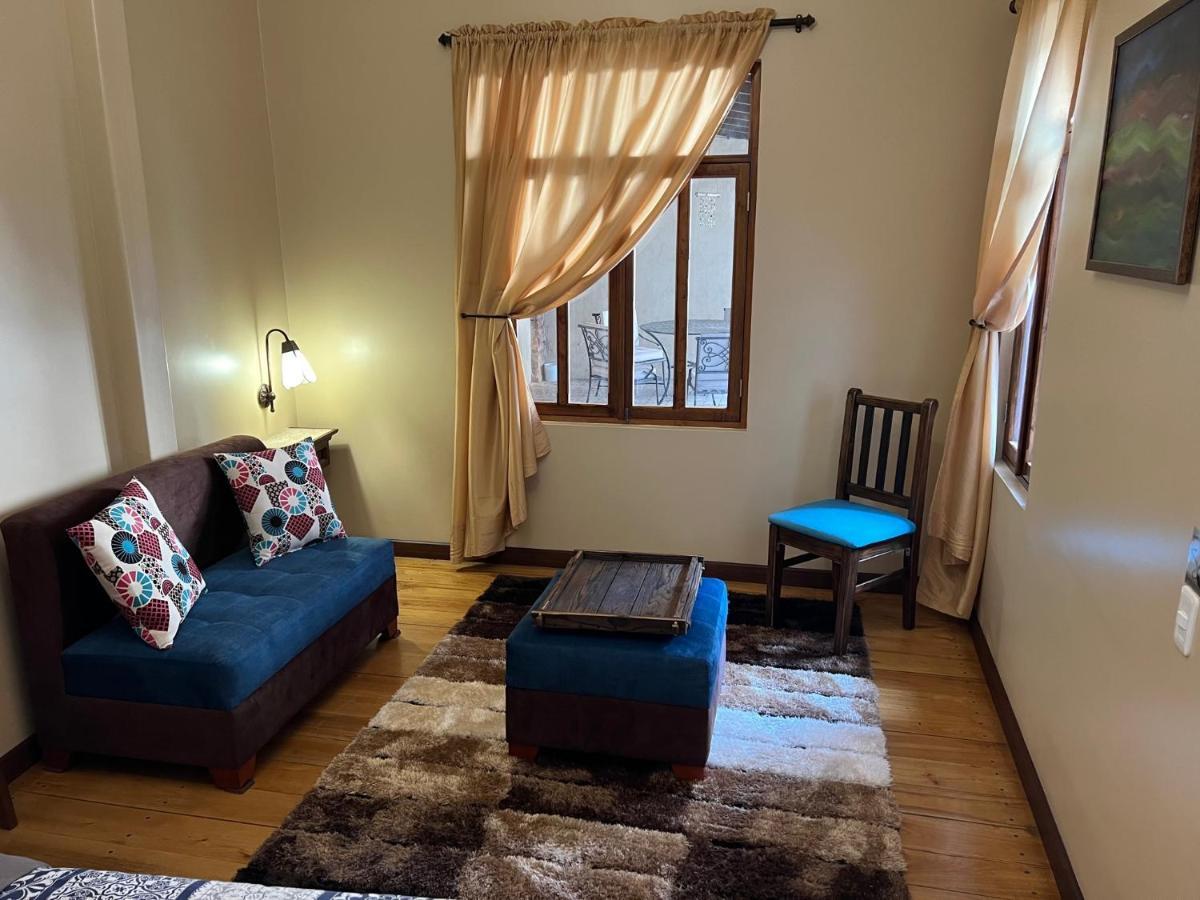 Casa Hibiscus Boutique Hotel Куенка Екстериор снимка