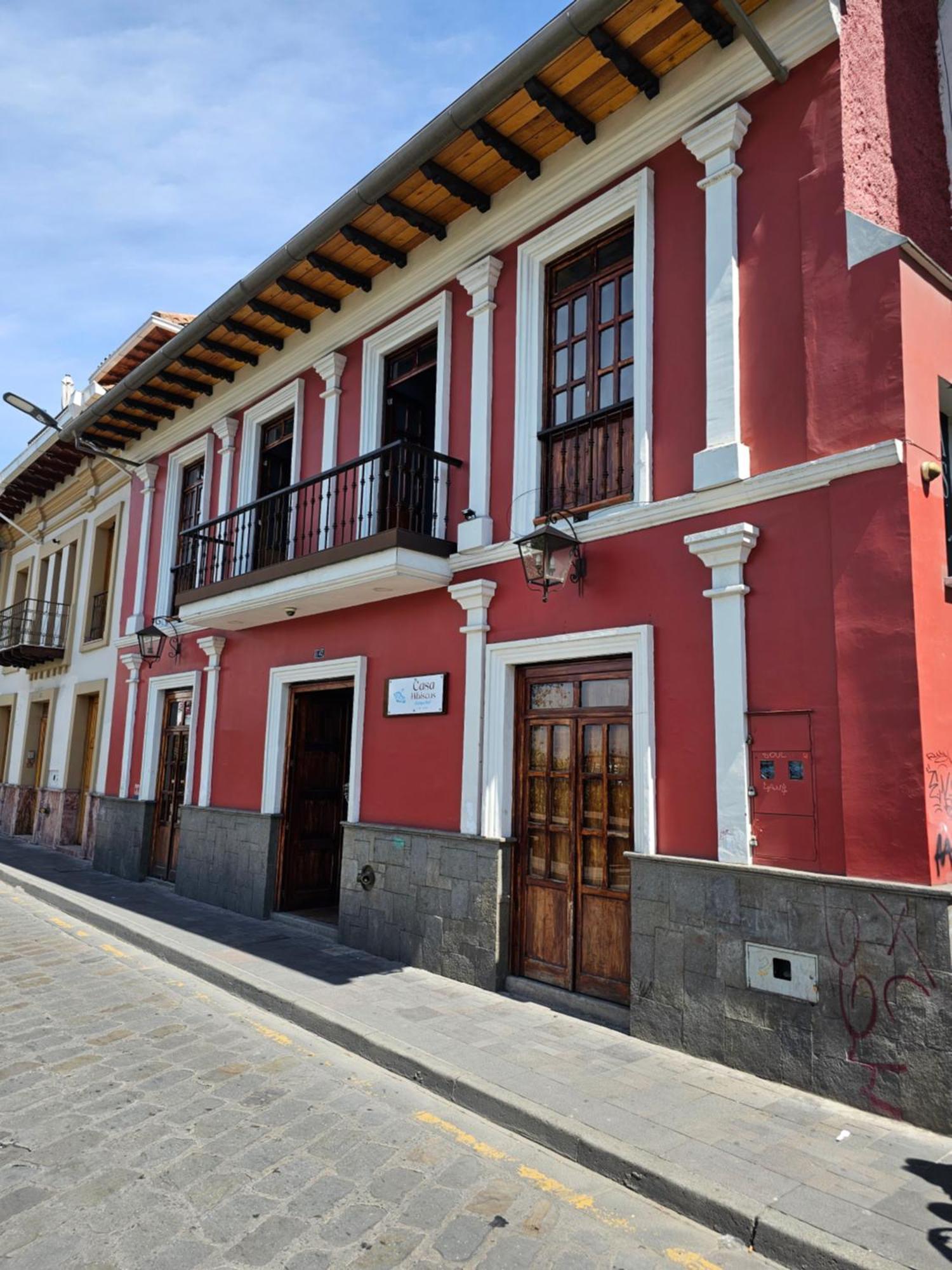 Casa Hibiscus Boutique Hotel Куенка Екстериор снимка