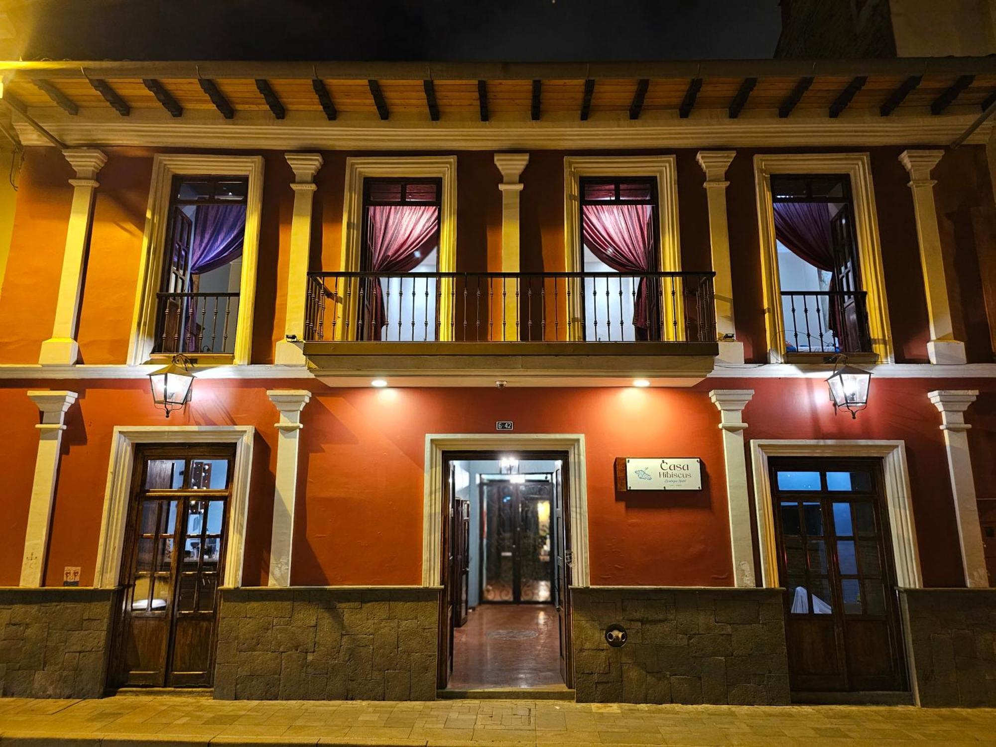 Casa Hibiscus Boutique Hotel Куенка Екстериор снимка