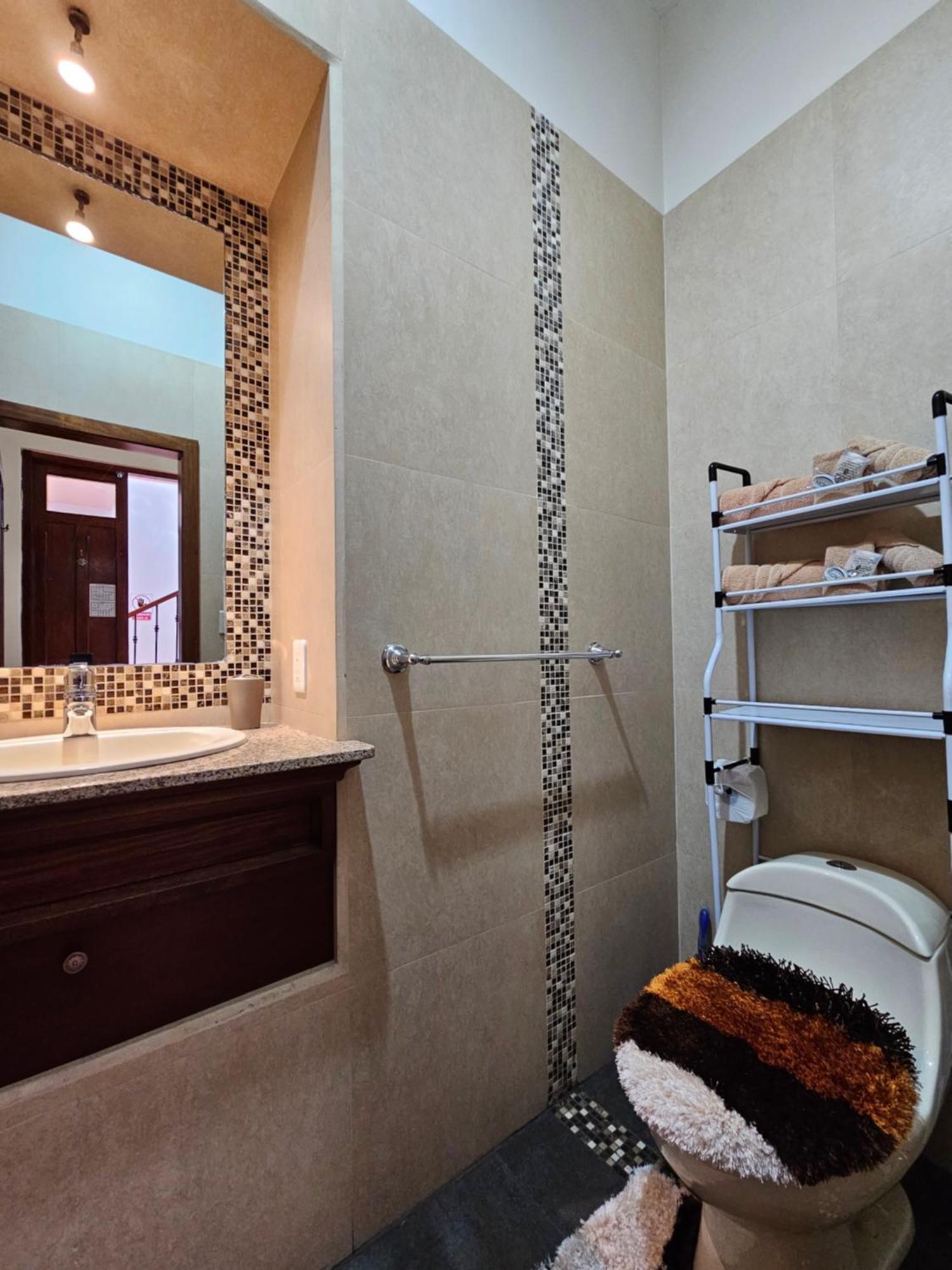 Casa Hibiscus Boutique Hotel Куенка Екстериор снимка